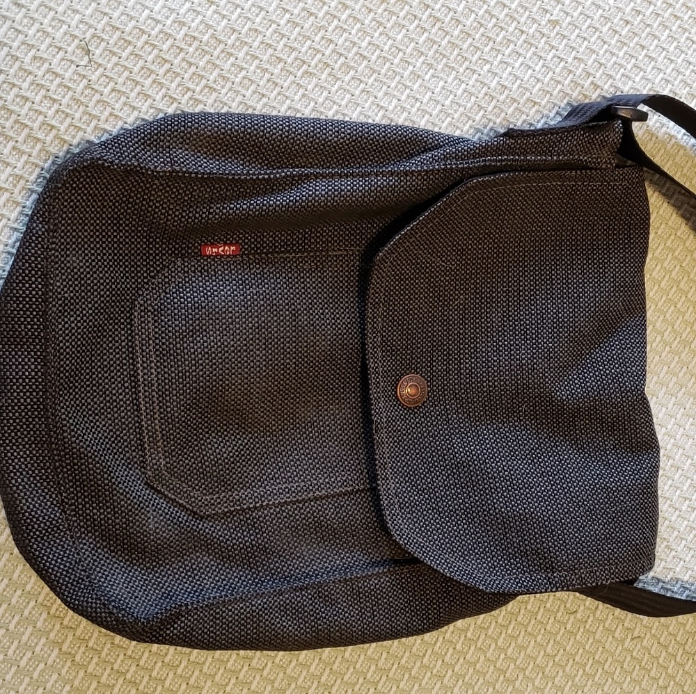 Levi's bag with gray pattern